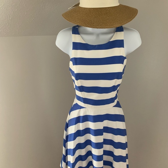 Jodi Kristopher Striped Dress - Picture 8 of 16